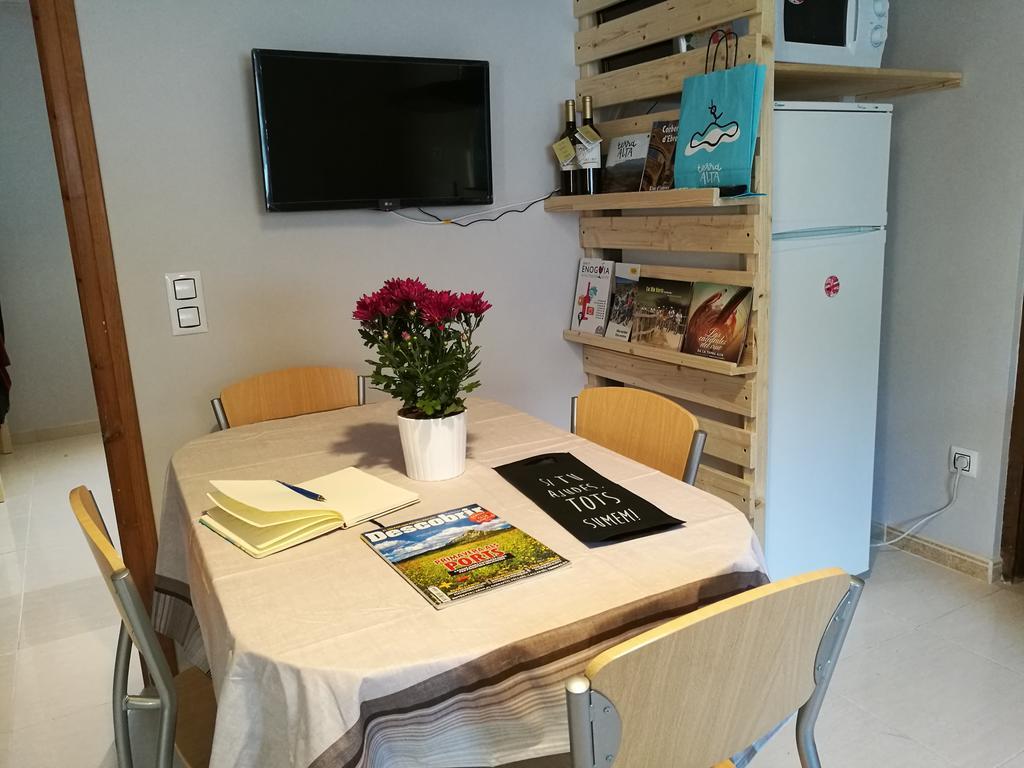 Apartaments Els Temporers Corbera Екстериор снимка