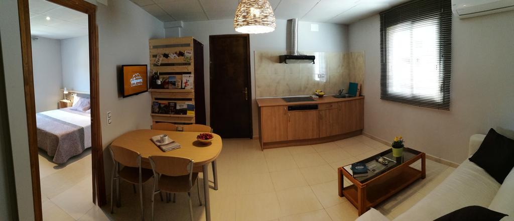 Apartaments Els Temporers Corbera Екстериор снимка