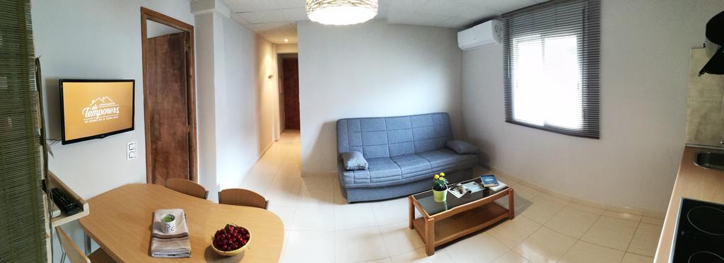 Apartaments Els Temporers Corbera Екстериор снимка